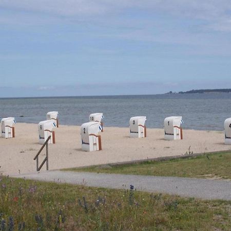 Quaint Bungalow Near Insel Poel With Garden Экстерьер фото